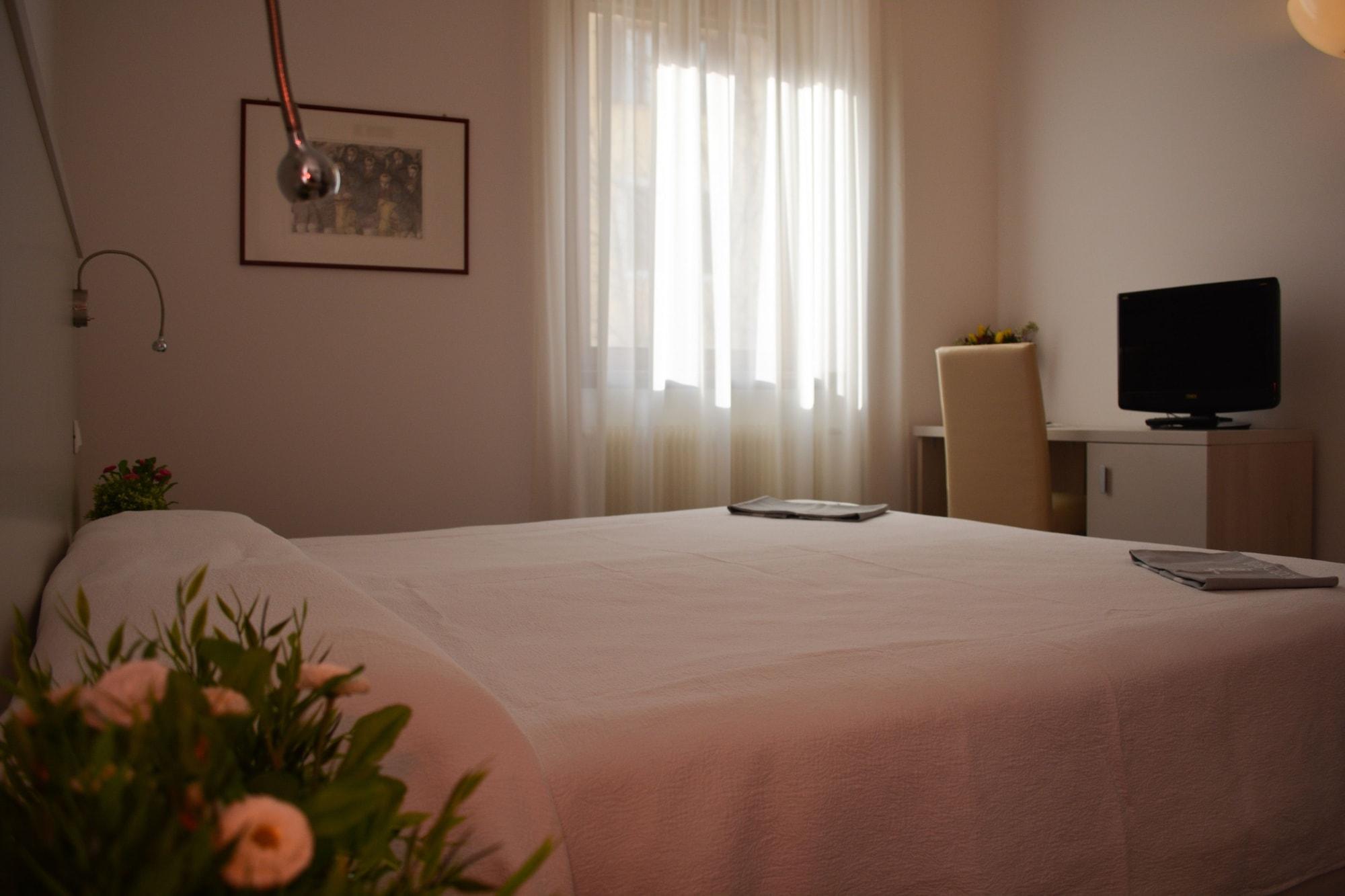 Albergo Accademia Тренто Екстериор снимка