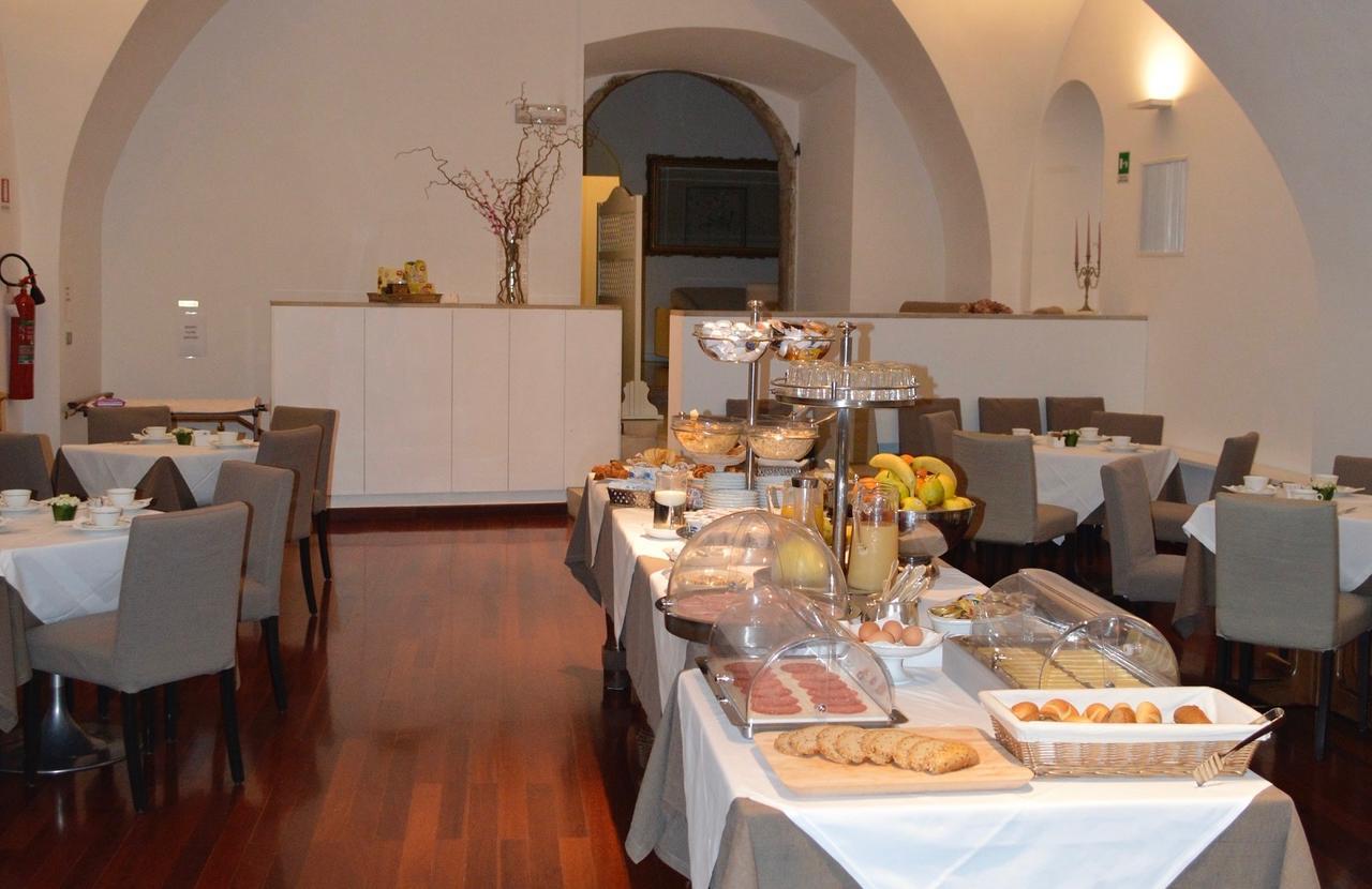 Albergo Accademia Тренто Екстериор снимка